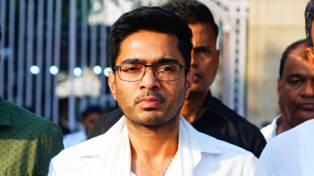 Abhishek Banerjee: একশো দিনের কাজে ভুক্তভোগীদের দেওয়া টাকার উৎস কী, মুখ খুললেন অভিষেক