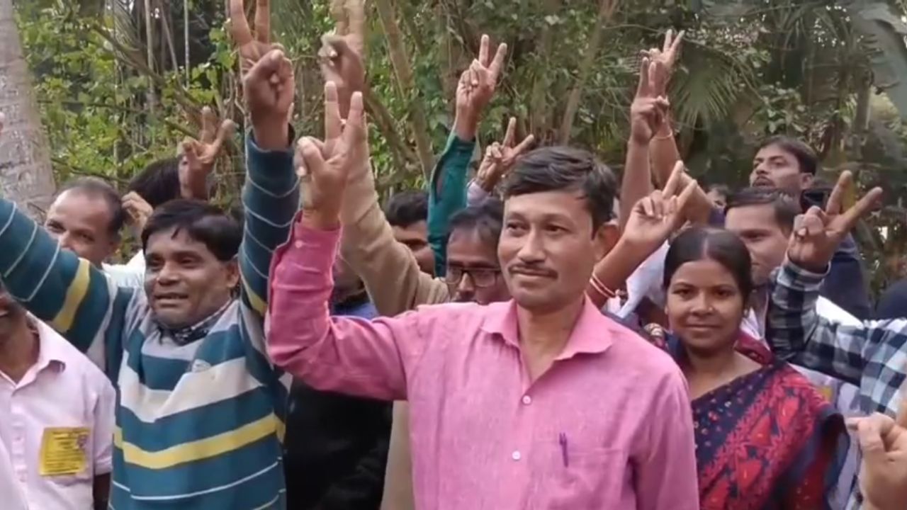 Cooperative Election: আরও এক সমবায়ে উড়ল লাল-গেরুয়া আবির, তৃণমূল তবু বলছে 'নৈতিক জয়'