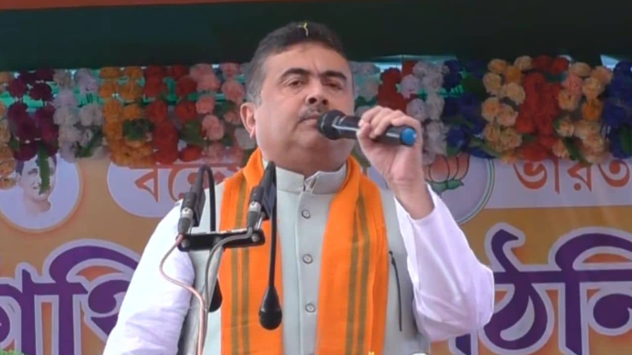 Suvendu Adhikari: ৩০ লাখ সরকারি চাকরি, ৪৫০ টাকায় গ্যাস, ঢালাও প্রতিশ্রুতি শুভেন্দুর গলায়