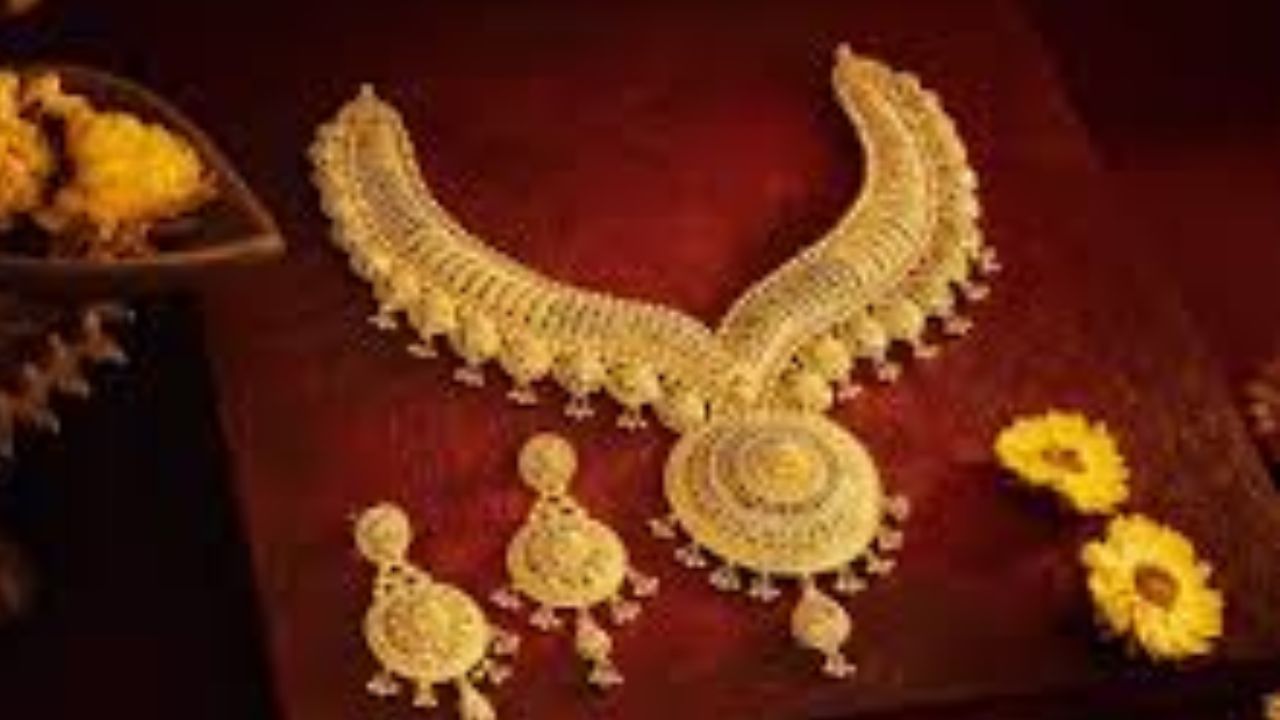 Gold Price Today: এই সপ্তাহে ৮ হাজার টাকা কমেছে সোনার দাম, বর্ষশেষে এমন সুযোগ আর পাবেন না... Gold Price Today: এই সপ্তাহে ৮ হাজার টাকা কমেছে সোনার দাম, বর্ষশেষে এমন সুযোগ আর পাবেন না...
