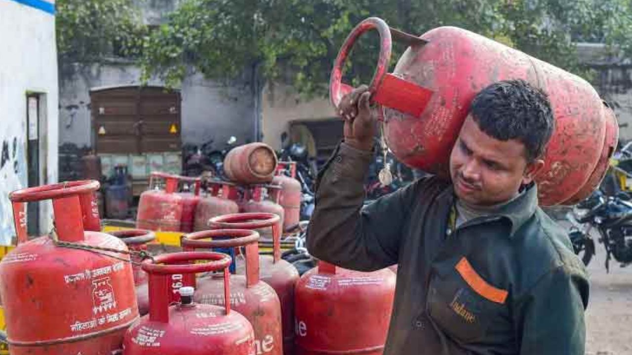 LPG সিলিন্ডারে ভর্তুকি দেওয়ার মেয়াদ বাড়ল