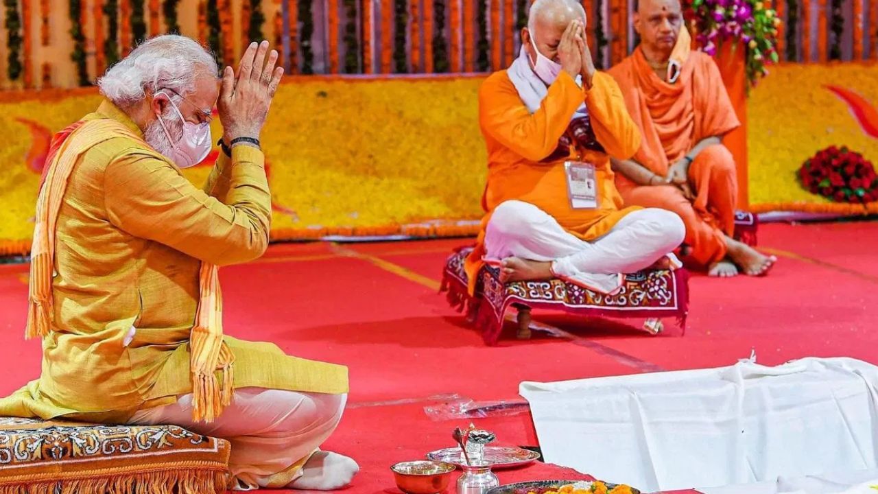 Ram Mandir Inauguration: রাম মন্দিরের গর্ভগৃহে প্রধানমন্ত্রী ছাড়া প্রবেশ করতে পারবেন এই ৪ জন, কারা তাঁরা?