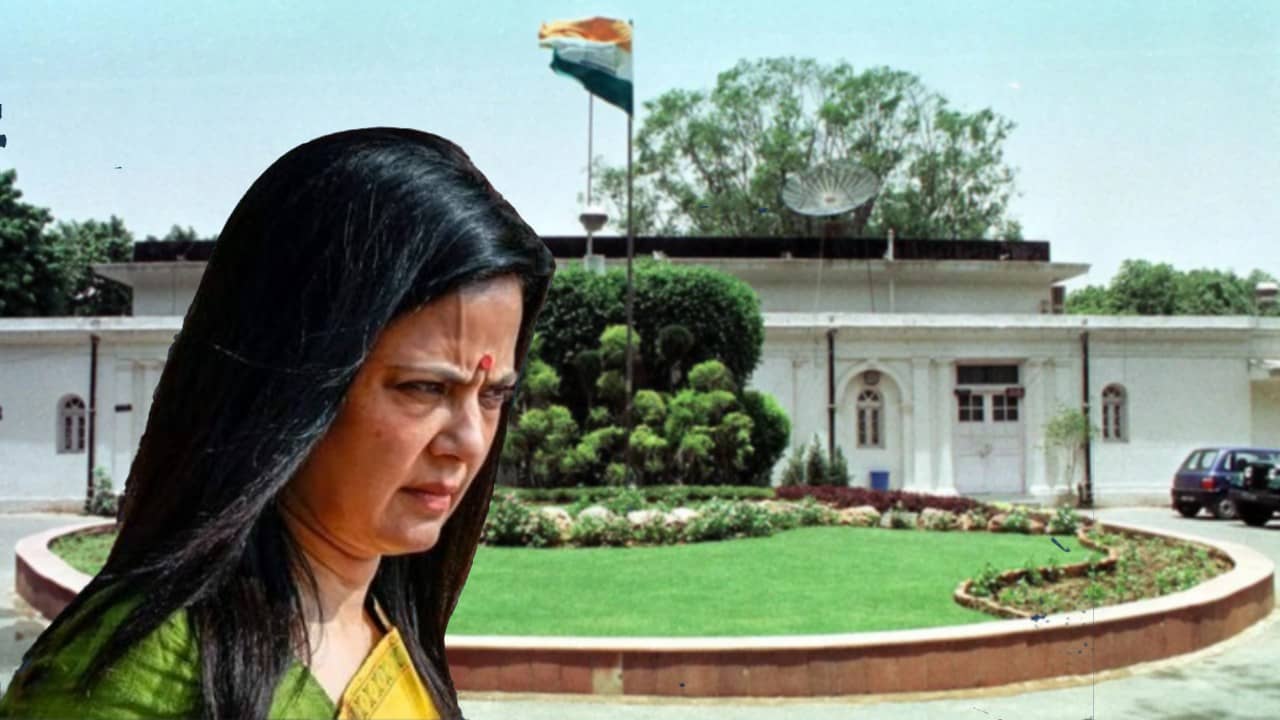 Mahua Moitra: হাসপাতালে মহুয়া, নেই দ্বিতীয় বাড়ি, উচ্ছেদ করতে লোক পাঠাল কেন্দ্র