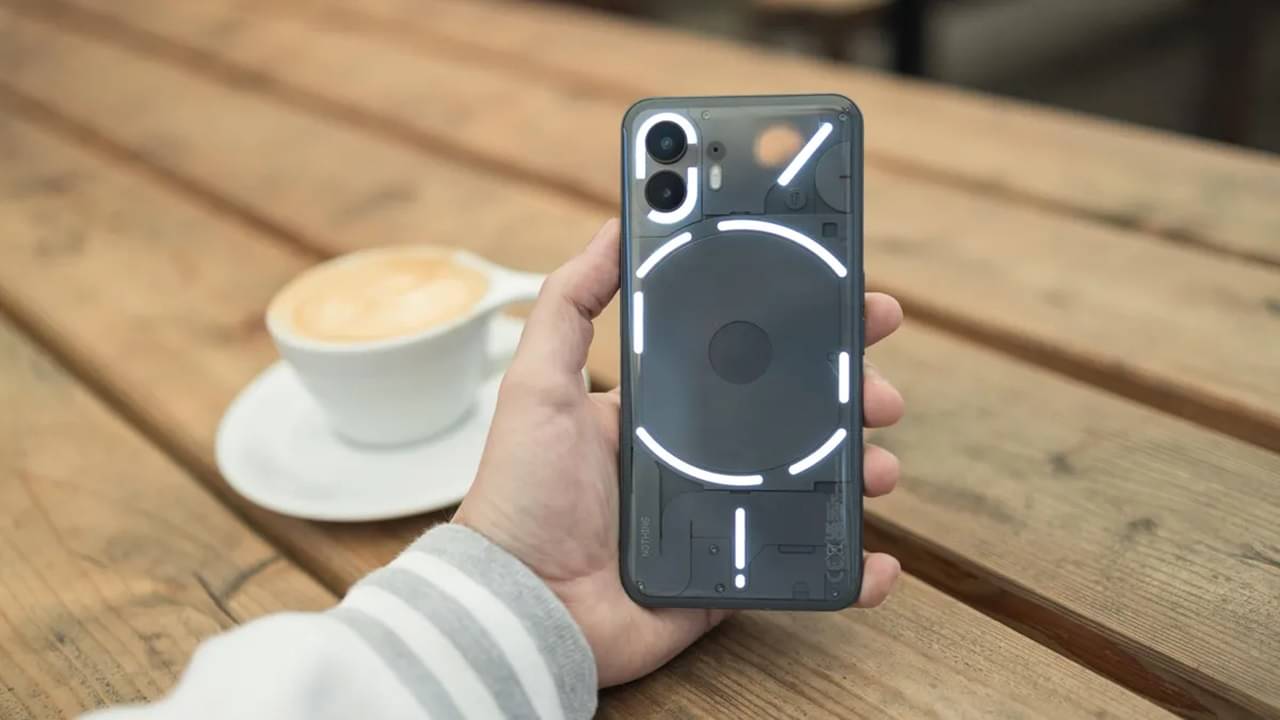 লঞ্চের 5 মাসের মাথায় 5,000 টাকা সস্তা হল Nothing Phone 2