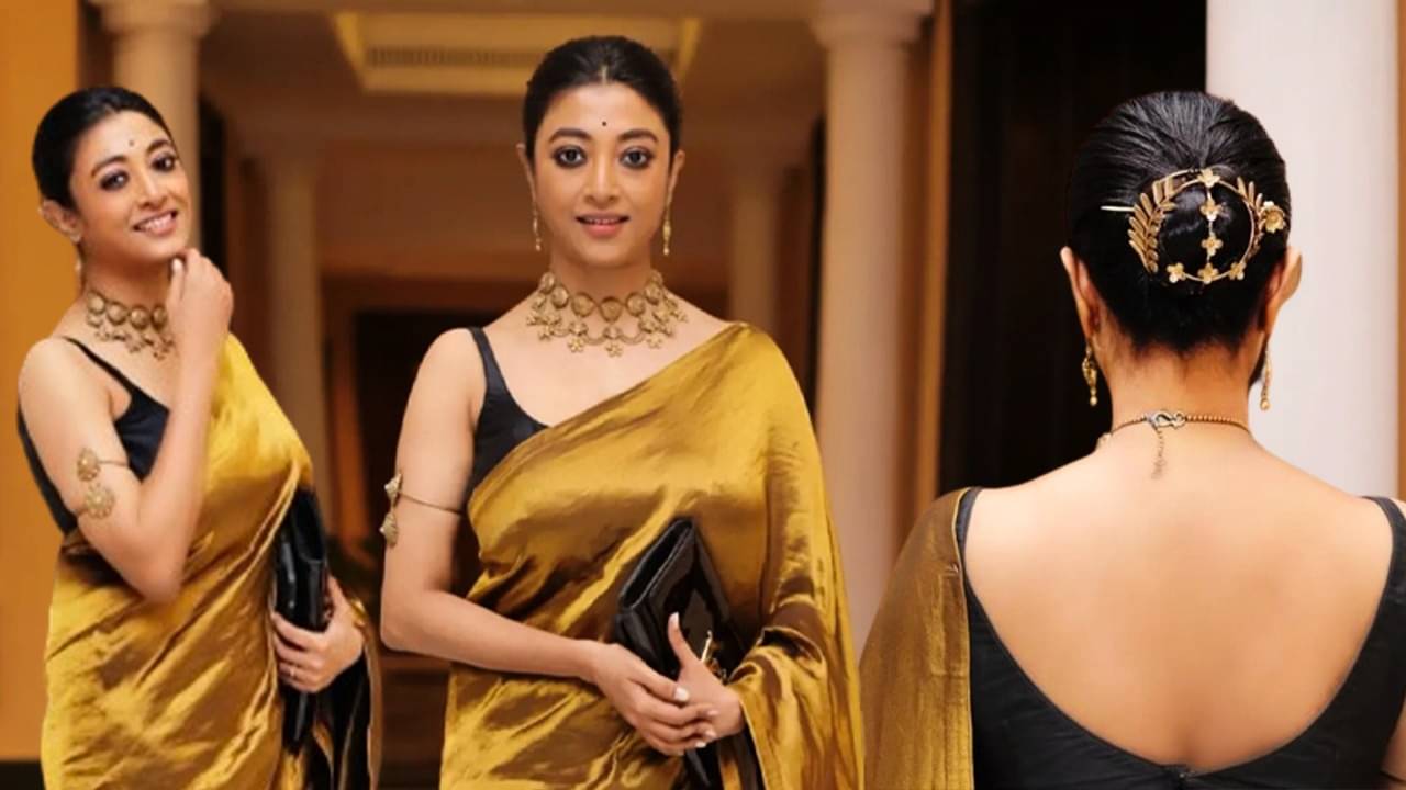 Paoli Dam: সরু ব্ল্যাক স্লিভলেস ব্লাউজ-গোল্ডেন শাড়িতে অপূর্ব পাওলি, তবু লাইম লাইট কেড়ে নিল কে?