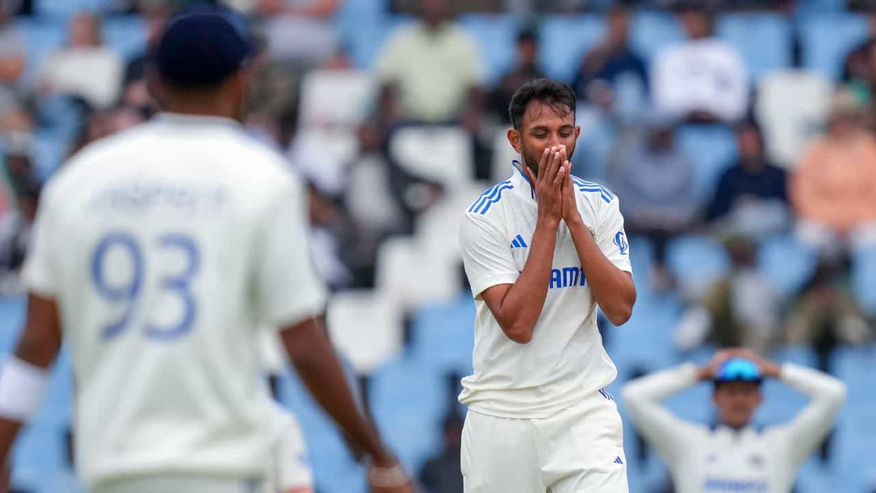 সামি ফিট নন, বিকল্প পেসারের অভাব; কোথায় সেই বেঞ্চ স্ট্রেন্থ? সামি ফিট নন, বিকল্প পেসারের অভাব; কোথায় সেই বেঞ্চ স্ট্রেন্থ?