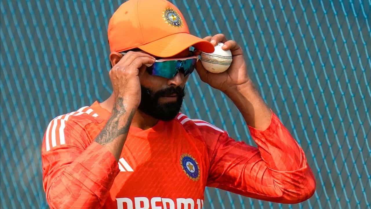 জাডেজা ফিরলেন ট্রেনিংয়ে, ফিরতে পারেন কেপটাউন টেস্টে জাডেজা ফিরলেন ট্রেনিংয়ে, ফিরতে পারেন কেপটাউন টেস্টে