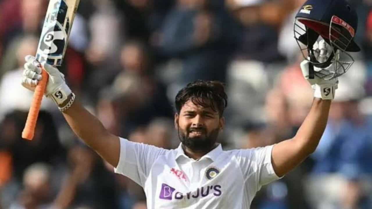 ৩০ শে ডিসেম্বর, ২০২২ এক বছর আগে ঠিক আজকের দিনেই ভয়াবহ দুর্ঘটনার শিকার হয়েছিলেন জাতীয় দলের উইকেটকিপার ব্যাটার ঋষভ পন্থ।(ছবি: সোশ্যাল মিডিয়া)