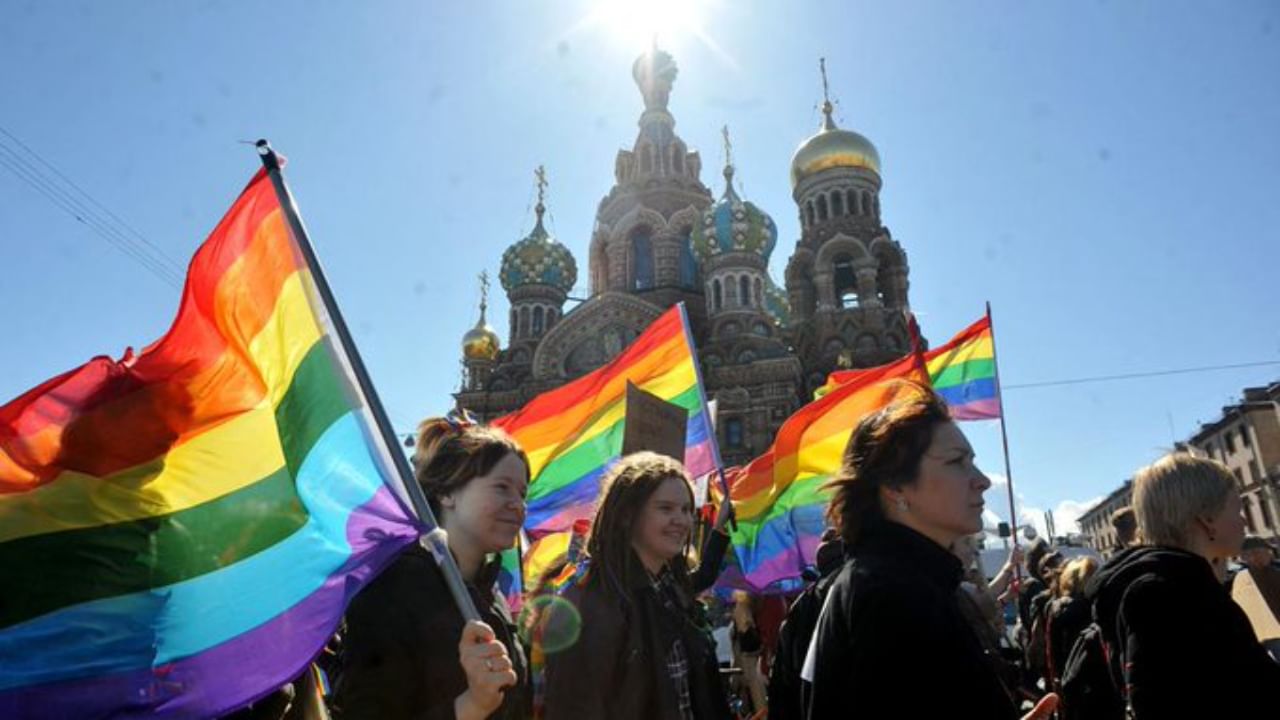 Russia's Supreme Court: 'সমকামী-রূপান্তরকামীরা চরমপন্থী', নিষিদ্ধ করল রুশ সুপ্রিম কোর্ট