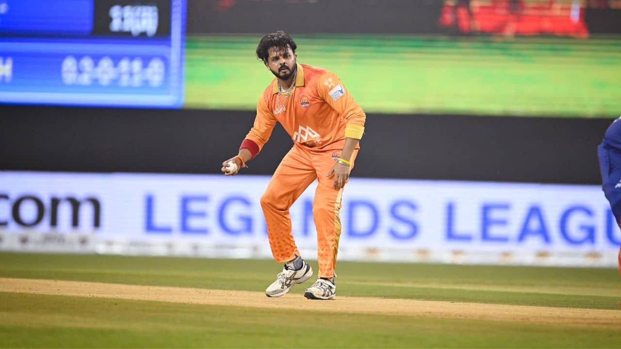 Sreesanth-Gautam Gambhir: গম্ভীরের বিরুদ্ধে ফিক্সার অভিযোগ তুলে বিপাকে, শ্রীসন্থের বিরুদ্ধে আইনী নোটিশ জারি