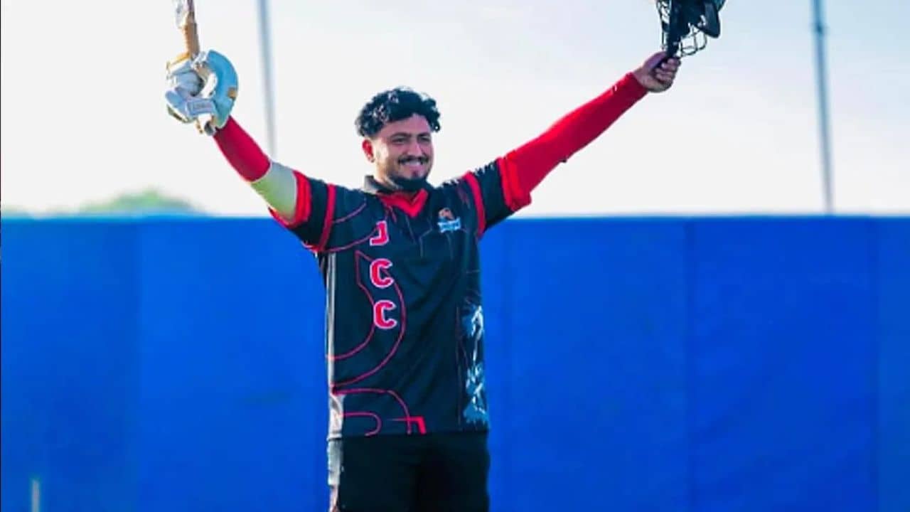 Abu Dhabi T10: ২২টা ছয়, ১৪টা চার, ৪৩ বলে অবিশ্বাস্য ১৯৩, কে এই হামজা সালিম দার?