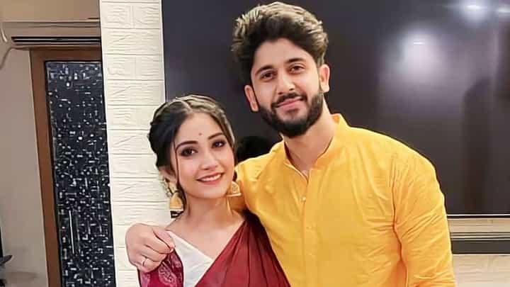 Tollywood Gossips: বহু দিন ধরে প্রেমের পর কবে বিয়ে এই টলি-কাপলের? Tollywood Gossips: বহু দিন ধরে প্রেমের পর কবে বিয়ে এই টলি-কাপলের?