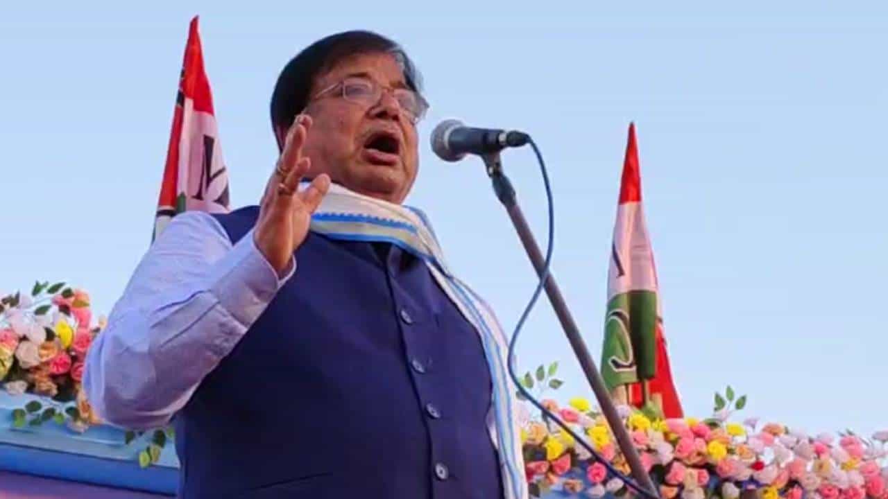 Udayan Guha: উদয়নের কর্মসূচিতে ‘ডুমুরের ফুল’ দলের নেতারাই, ফেসবুক পোস্টে নিজেই জানালেন সে কথা Udayan Guha: উদয়নের কর্মসূচিতে ‘ডুমুরের ফুল’ দলের নেতারাই, ফেসবুক পোস্টে নিজেই জানালেন সে কথা