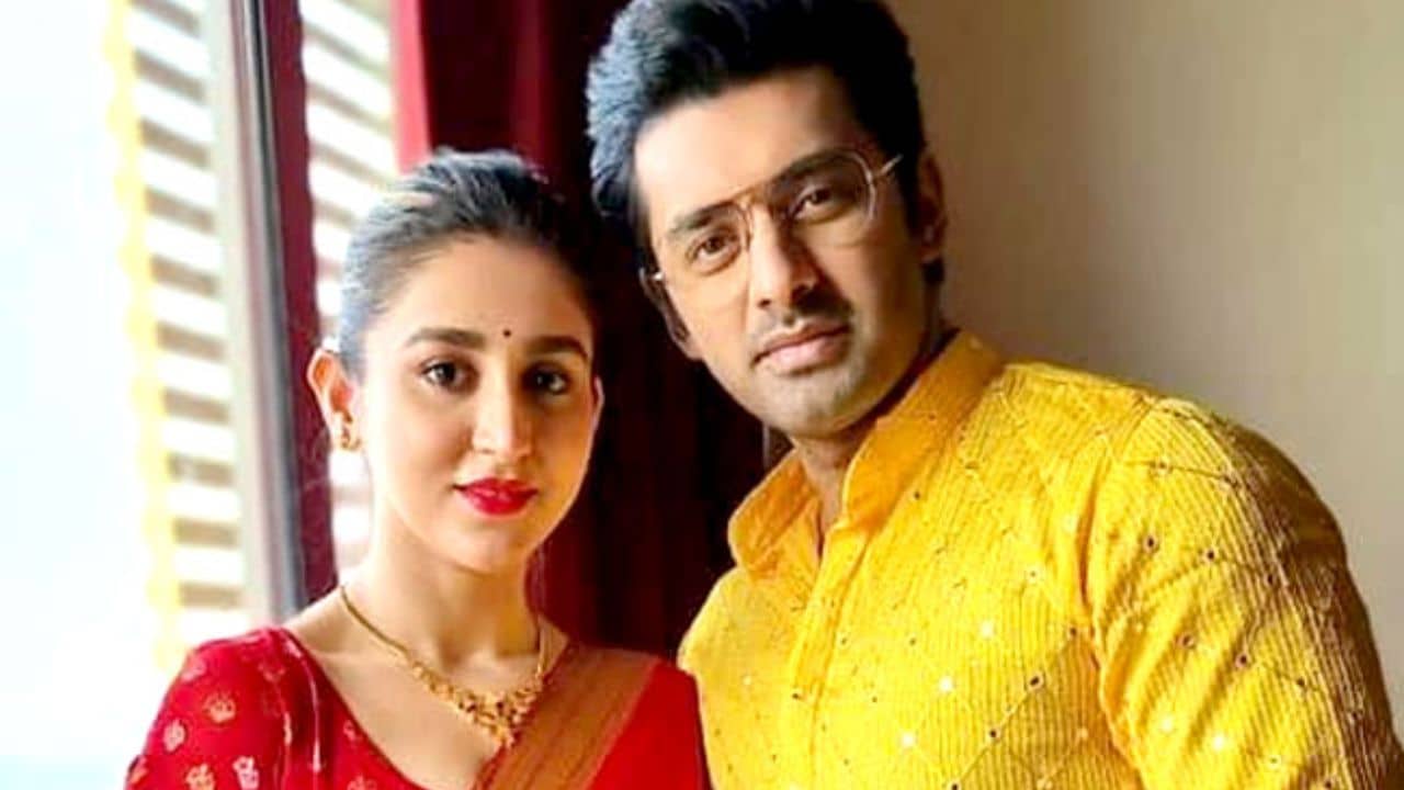 Ankush-Oindrila: নতুন বছরেই সুখবর, প্রেমিকার সঙ্গে নতুন ইনিংস শুরু অঙ্কুশের