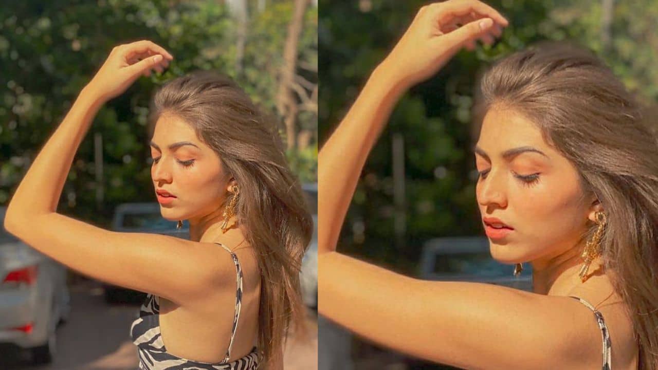 নিজেকে ঢাকুন, কলেজে আমন্ত্রিত হয়ে চরম অপদস্থ শ্রুতি