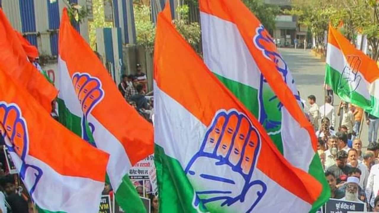 Congress: জোট ছেড়ে একা লড়ার কথা ভাবছে কংগ্রেস? Congress: জোট ছেড়ে একা লড়ার কথা ভাবছে কংগ্রেস?
