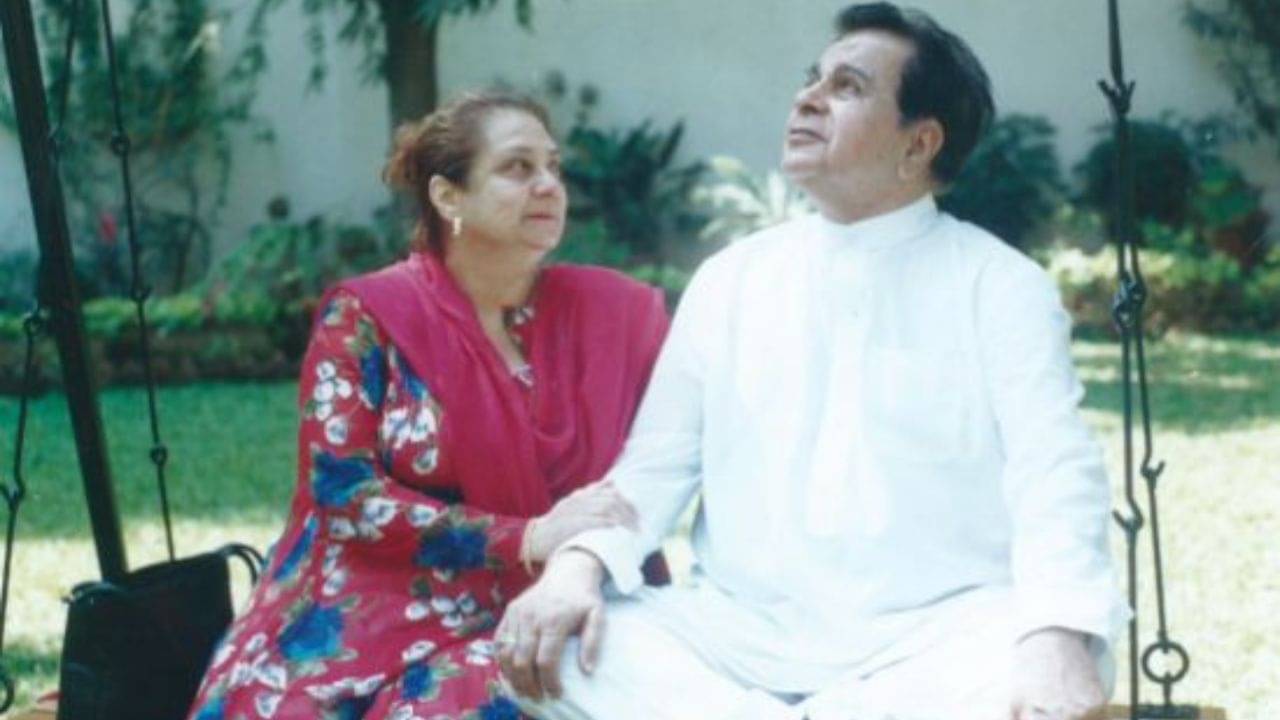 Bollywood Miscarriage Stories: উচ্চ রক্তচাপের কারণে ৮ মাসের সন্তান গর্ভের নষ্ট হয় সায়রাবানুর, নির্মম সেই ঘটনা মৃত্যুশয্যাতেও ভোলেননি দিলীপ কুমার