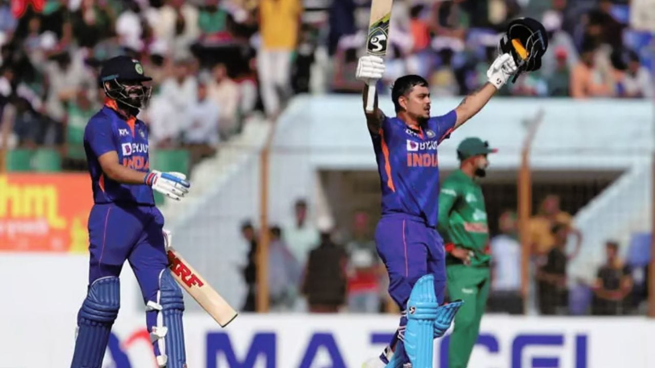   চট্টোগ্রামের জহুর আহমেদ চৌধুরি স্টেডিয়ামে, বাংলাদেশের বিরুদ্ধে তৃতীয় ওডিআইতে এই রেকর্ড গড়েন ঈশান। (ছবি:X)