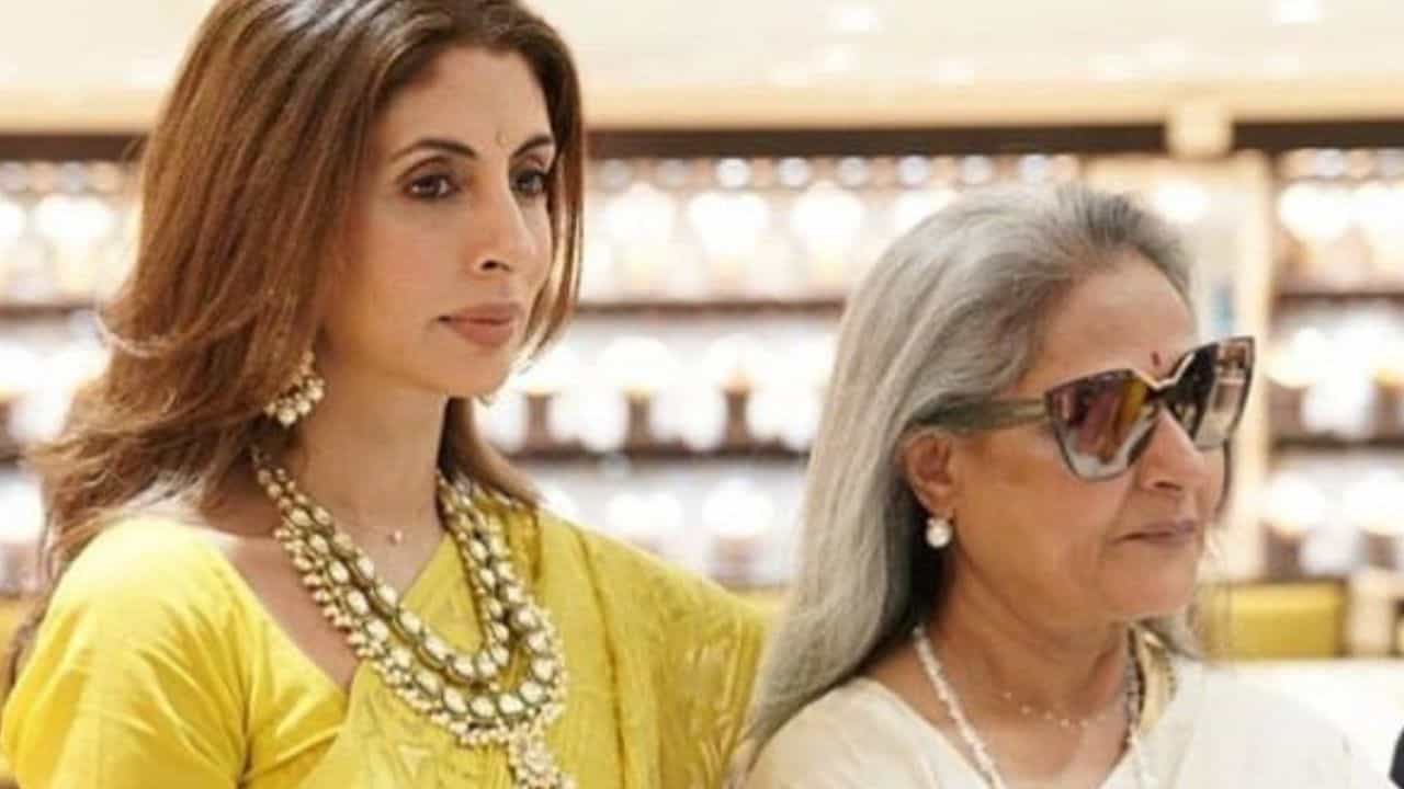 ছেলে অভিষেক নন, মেয়ে শ্বেতাকেই বেশি ভালবাসেন জয়া; জানালেন নাতনি নব্যা নভেলি নন্দা ছেলে অভিষেক নন, মেয়ে শ্বেতাকেই বেশি ভালবাসেন জয়া; জানালেন নাতনি নব্যা নভেলি নন্দা