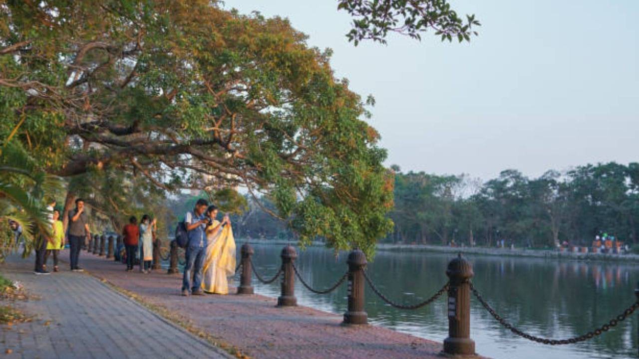 Dating Place: পাব বা ক্যাফের বদলে ডেটে যান শহরের এই ৫ জায়গায়, নিভৃতে সময় কাটাতে পারবেন এখানে