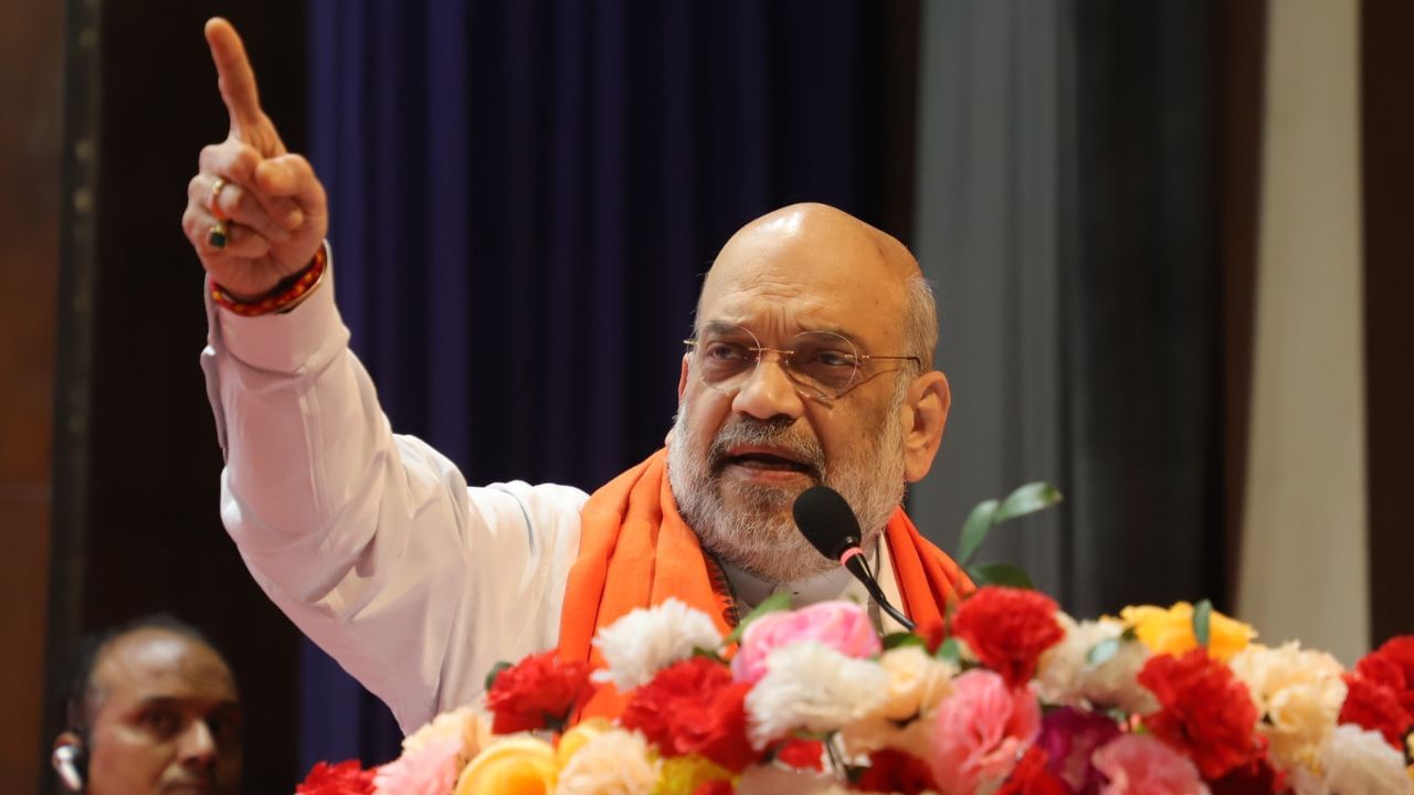 Amit Shah বাংলায় এসে বন্ধ ঘরে টার্গেট সেট করে দিয়ে গেলেন শাহ সূত্র Bengali News Amit