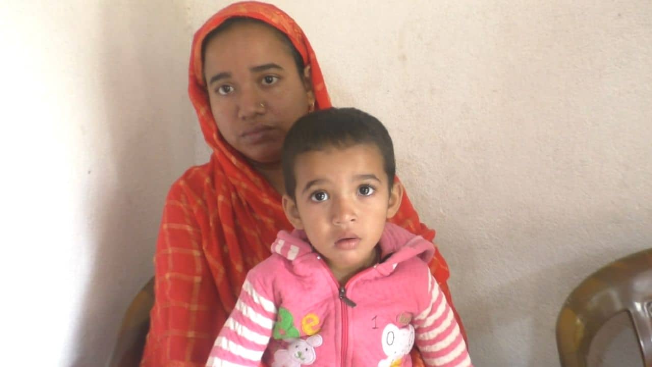 Job Candidates: মেয়ের দুধ আনার কথা ছিল... ফিরলই না, বড়দিনে চোখের জল চাকরিপ্রার্থীর পরিবারে