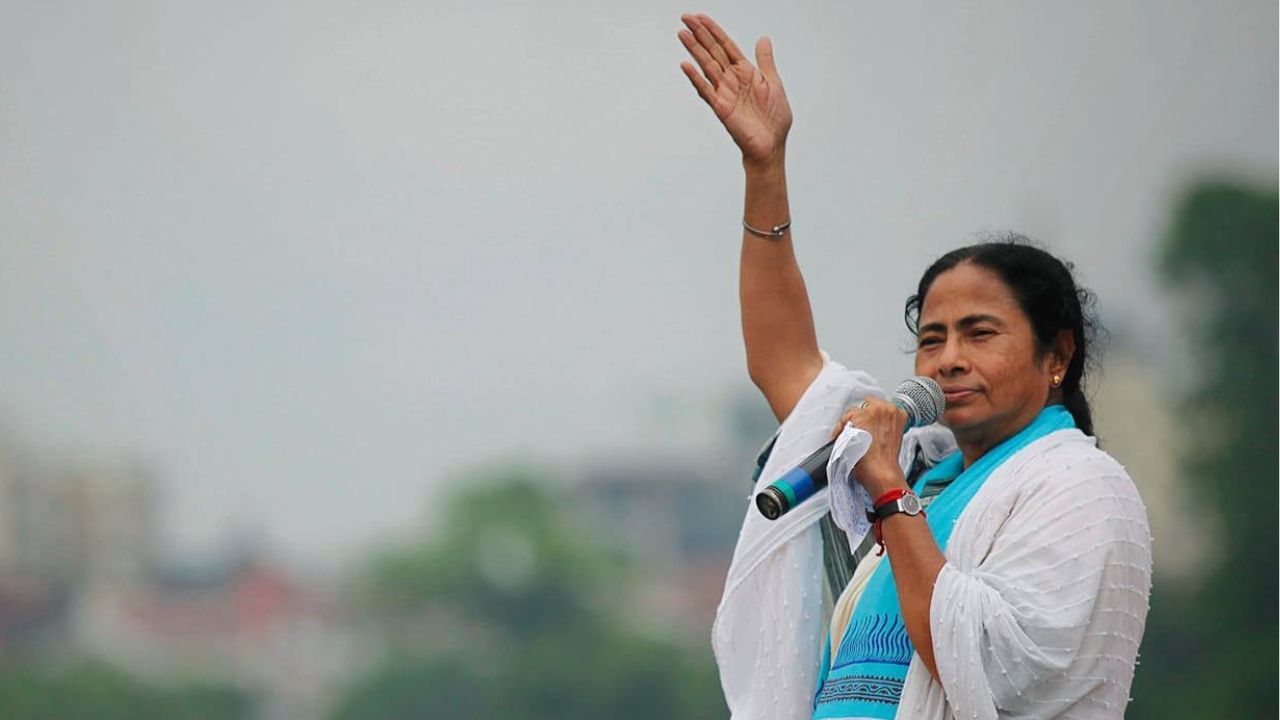 Bangla Diwas: 'বাংলা দিবস' ও 'বাংলা সঙ্গীত' ঘোষণা নবান্নের Bangla Diwas: 'বাংলা দিবস' ও 'বাংলা সঙ্গীত' ঘোষণা নবান্নের