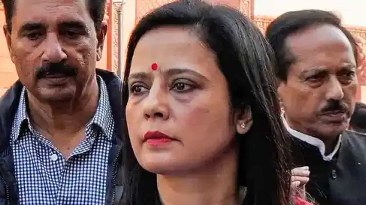 Mahua Moitra: ফের মহুয়াকে নোটিস ইডি-র Mahua Moitra: ফের মহুয়াকে নোটিস ইডি-র