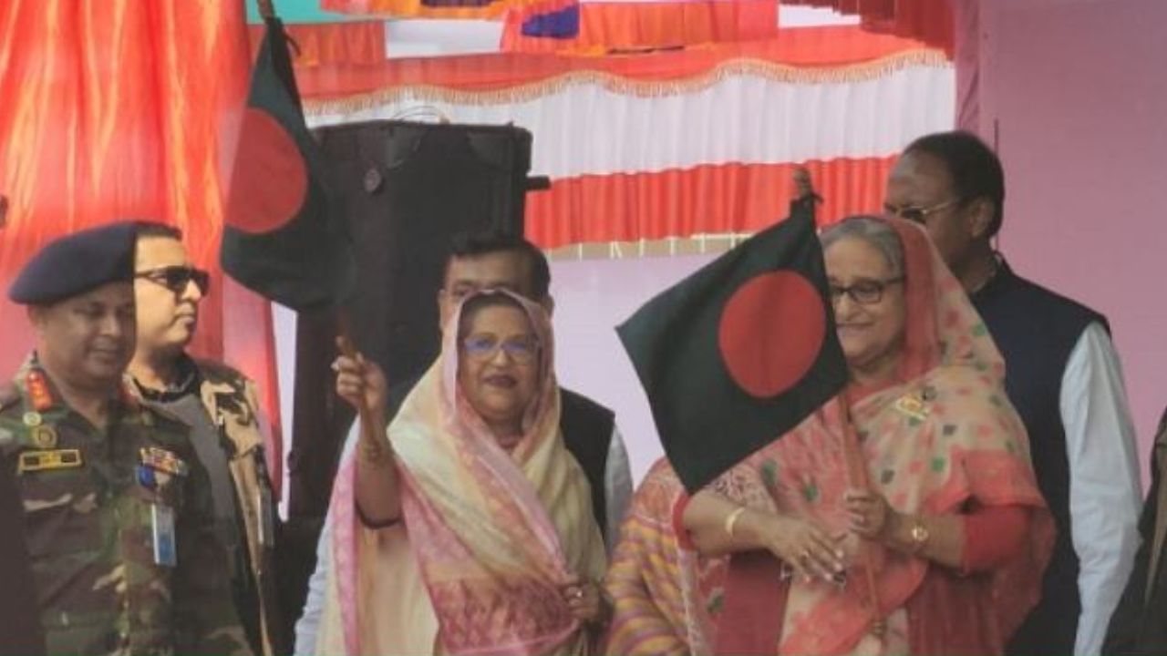 Sheikh Hasina: ‘বাংলাদেশে নির্বাচন বন্ধ করতে আন্তর্জাতিক ষড়যন্ত্র হচ্ছে’, বিস্ফোরক হাসিনা