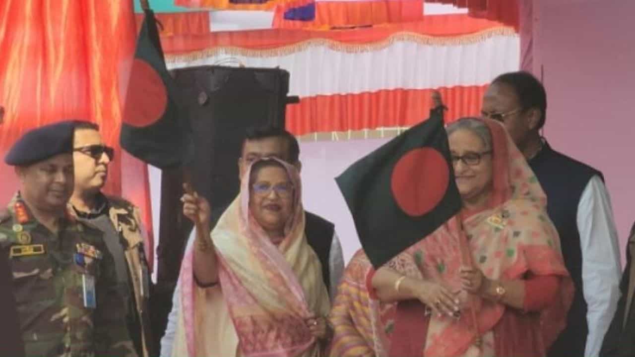 Sheikh Hasina: 'বাংলাদেশে নির্বাচন বন্ধ করতে আন্তর্জাতিক ষড়যন্ত্র হচ্ছে', বিস্ফোরক হাসিনা Sheikh Hasina: 'বাংলাদেশে নির্বাচন বন্ধ করতে আন্তর্জাতিক ষড়যন্ত্র হচ্ছে', বিস্ফোরক হাসিনা