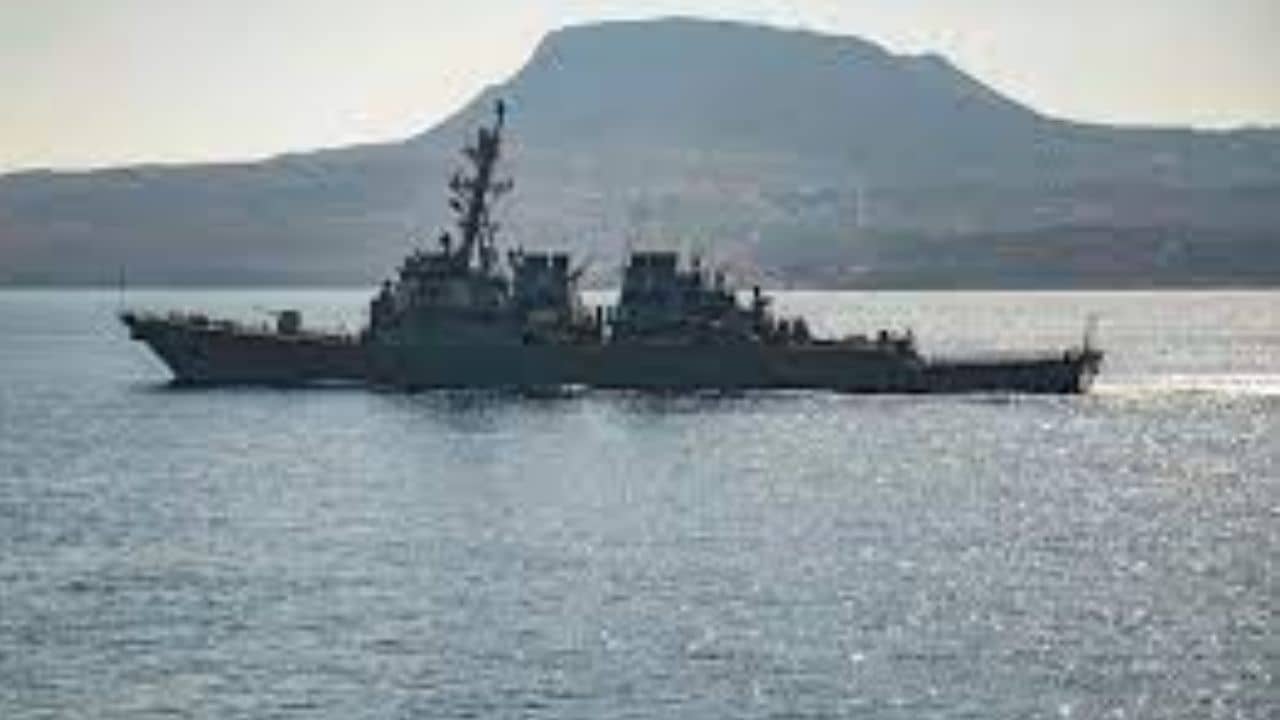 Drone strike: মাঝ সমুদ্রে দাউদাউ করে জ্বলছে জাহাজ, ভারত মহাসাগরে আতঙ্ক