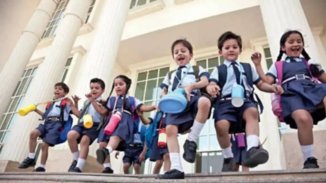 Winter Vacation: সরকারি স্কুলে শীতকালীন ছুটির সংখ্যা কমল