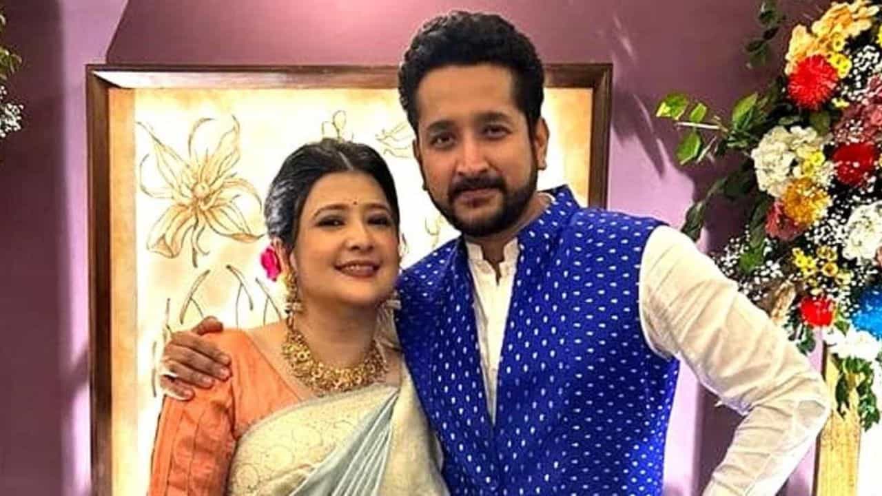 বিয়ের পরেই ভোলবদল! যা করেননি এতদিন, এবার তাই করে ফেললেন পিয়া বিয়ের পরেই ভোলবদল! যা করেননি এতদিন, এবার তাই করে ফেললেন পিয়া