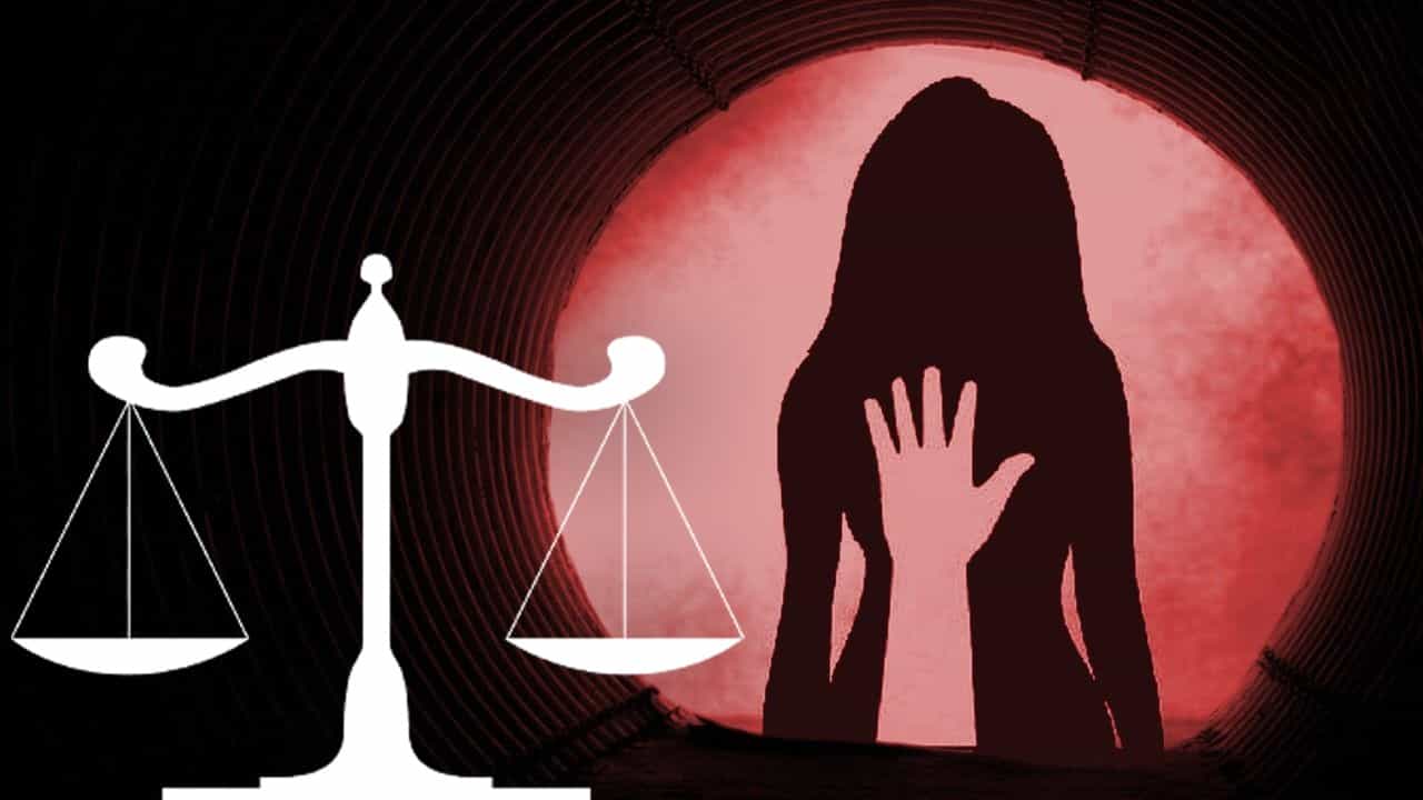 Physical Assault: স্তনে চিমটি, নিতম্বে চড় নাকি শাস্তি! কীর্তিমান শিক্ষকের সাফাই শুনে আদালত বলল... Physical Assault: স্তনে চিমটি, নিতম্বে চড় নাকি শাস্তি! কীর্তিমান শিক্ষকের সাফাই শুনে আদালত বলল...