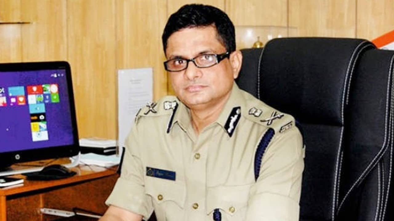 IPS Rajiv Kumar: বাংলাদেশ-নেপাল সীমান্ত ছিল নখদর্পণে, বিতর্কেও জড়িয়েছেন রাজীব কুমার