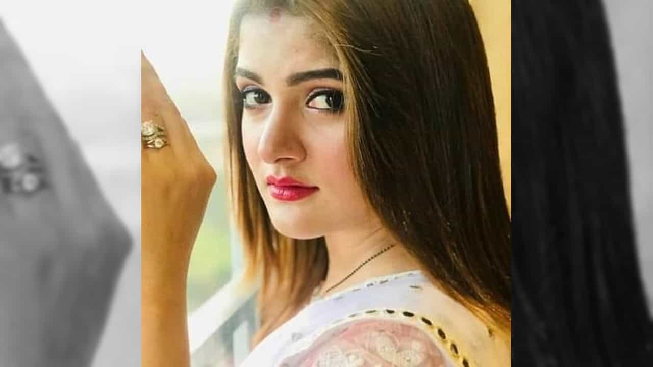 সামনে পেয়েই ঝাঁপিয়ে পড়লেন শ্রাবন্তীর ওপর! অল্পের জন্য নিস্তার নায়িকার সামনে পেয়েই ঝাঁপিয়ে পড়লেন শ্রাবন্তীর ওপর! অল্পের জন্য নিস্তার নায়িকার