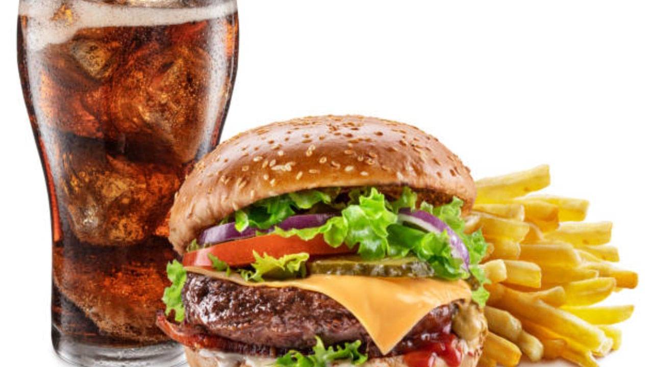 Uric Acid: রোজকার এই ৫ অভ্যাস চলতে থাকলে রকেটের গতিতে বাড়বে ইউরিক অ্যাসিড, আক্রান্ত হতে পারে কিডনিও