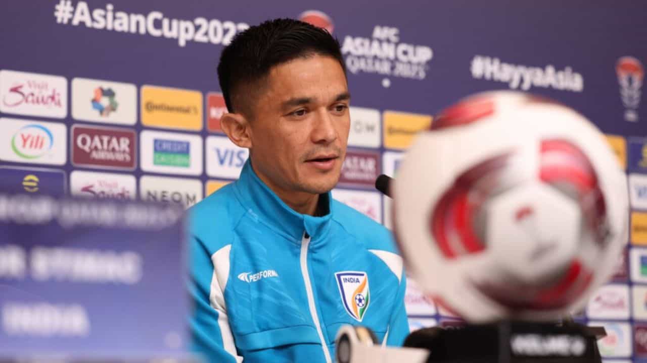 Sunil Chhetri: সিরিয়ার ফিজিক্যাল ফুটবলের 'পরিকল্পনা' তৈরি, জানালেন ক্যাপ্টেন Sunil Chhetri: সিরিয়ার ফিজিক্যাল ফুটবলের 'পরিকল্পনা' তৈরি, জানালেন ক্যাপ্টেন