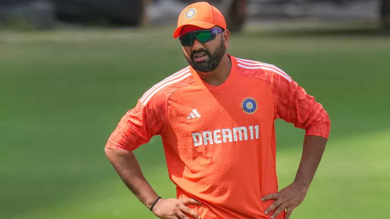 IND vs ENG: আমি তো ভিসা অফিসে বসে থাকি না... কেন বললেন রোহিত? IND vs ENG: আমি তো ভিসা অফিসে বসে থাকি না... কেন বললেন রোহিত?