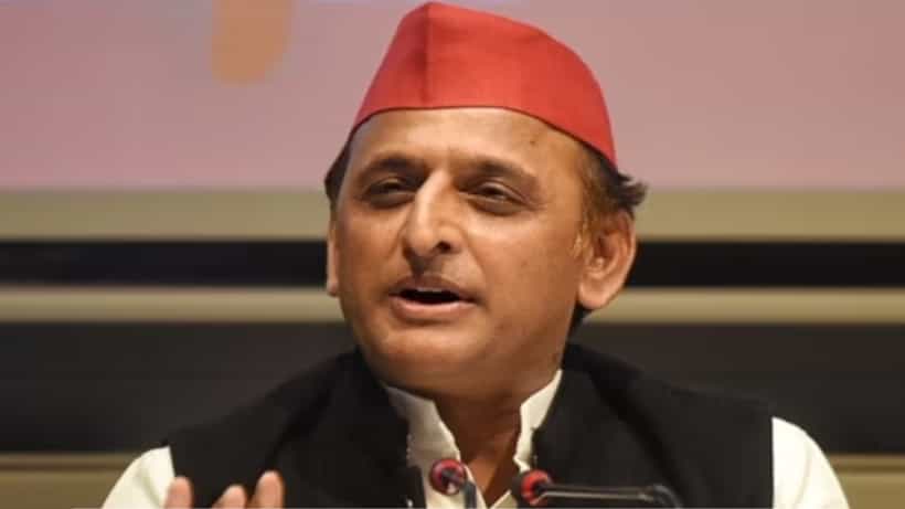 Lok Sabha Election: ভাইপোকে সরিয়ে লোকসভায় প্রার্থী অখিলেশ! নামব না-নামব না করেও, শেষে নেমেই পড়লেন নির্বাচনে