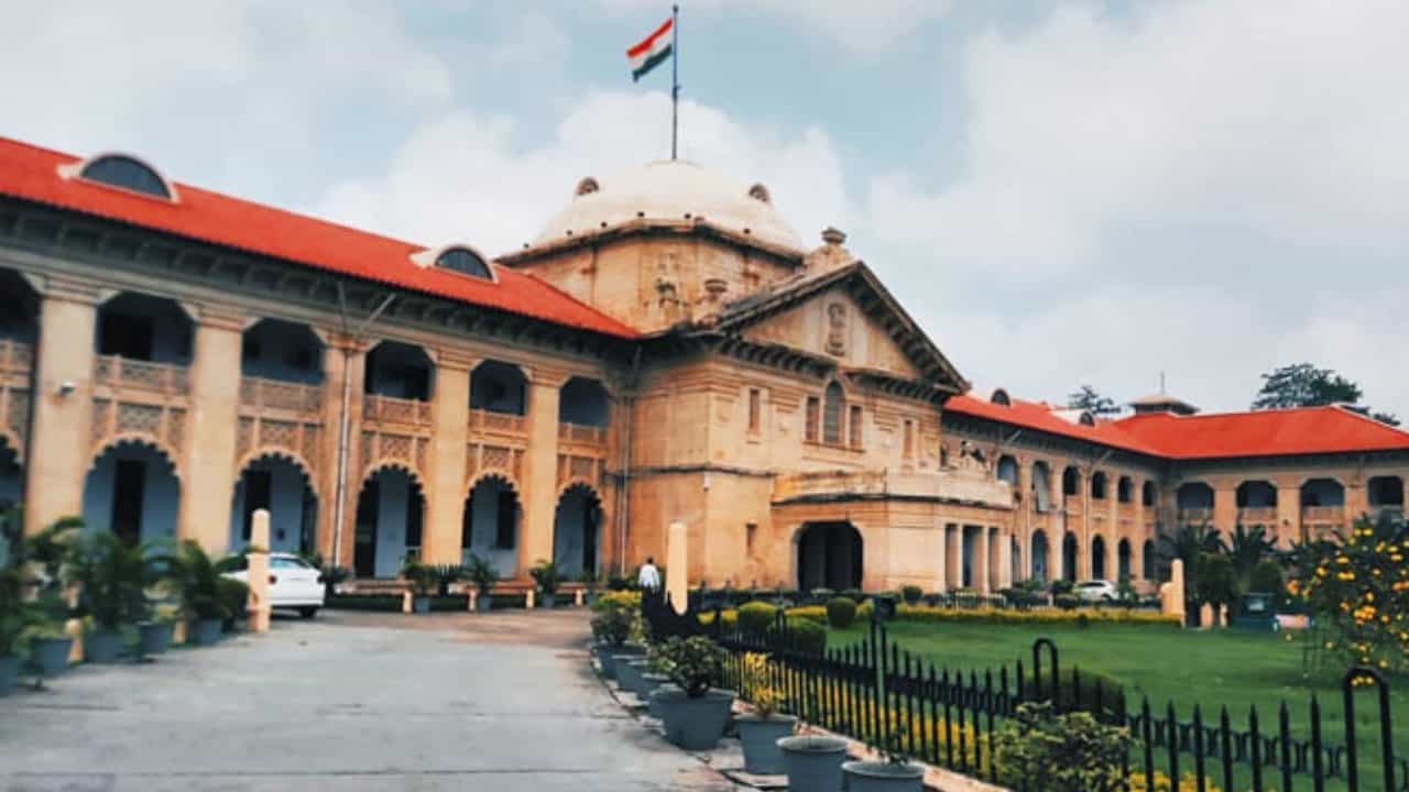 Allahabad High Court: জনসমক্ষে কাউকে 'পাগল' বলা অপরাধ নয়, বলল এলাহাবাদ হাইকোর্ট Allahabad High Court: জনসমক্ষে কাউকে 'পাগল' বলা অপরাধ নয়, বলল এলাহাবাদ হাইকোর্ট