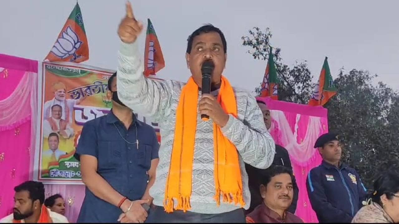 Bankura: ‘আগে CPIM-কে ঠেঙান, তারপর তৃণমূলকে সাইজ করে খান’, BJP বিধায়কের মন্তব্যে বিতর্কের ঝড়
