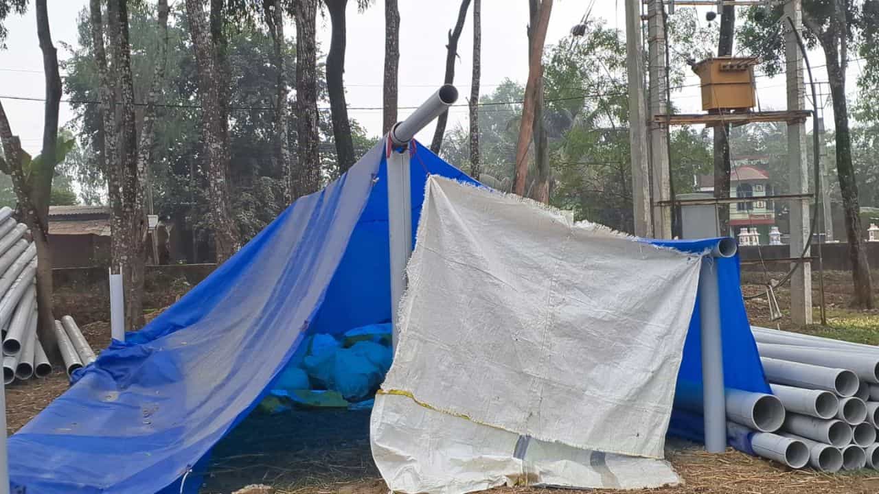 Balurghat: সরকারি প্রকল্পেও বিদ্যুৎ চুরির অভিযোগ, থানায় FIR Balurghat: সরকারি প্রকল্পেও বিদ্যুৎ চুরির অভিযোগ, থানায় FIR