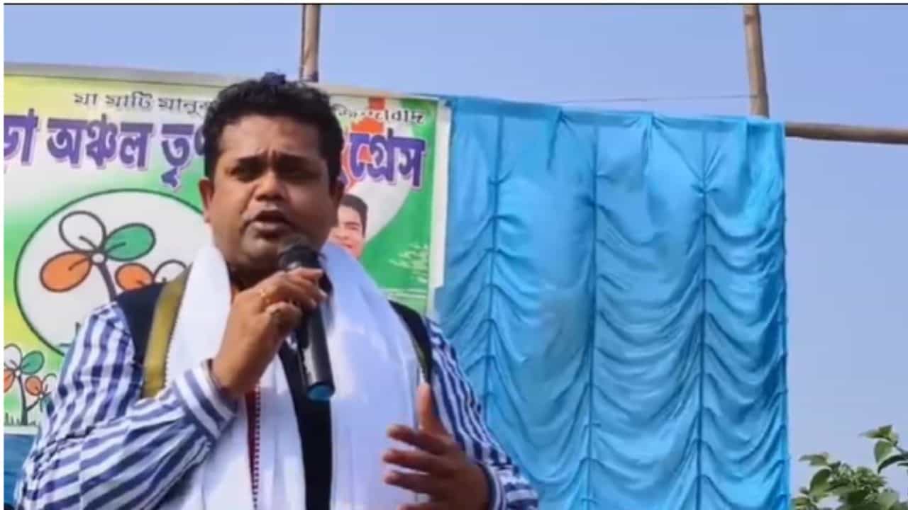 Bankura: 'বিজেপি নেতাদের কড়াইয়ে সেদ্ধ করব', বিতর্কে তৃণমূল নেতা Bankura: 'বিজেপি নেতাদের কড়াইয়ে সেদ্ধ করব', বিতর্কে তৃণমূল নেতা