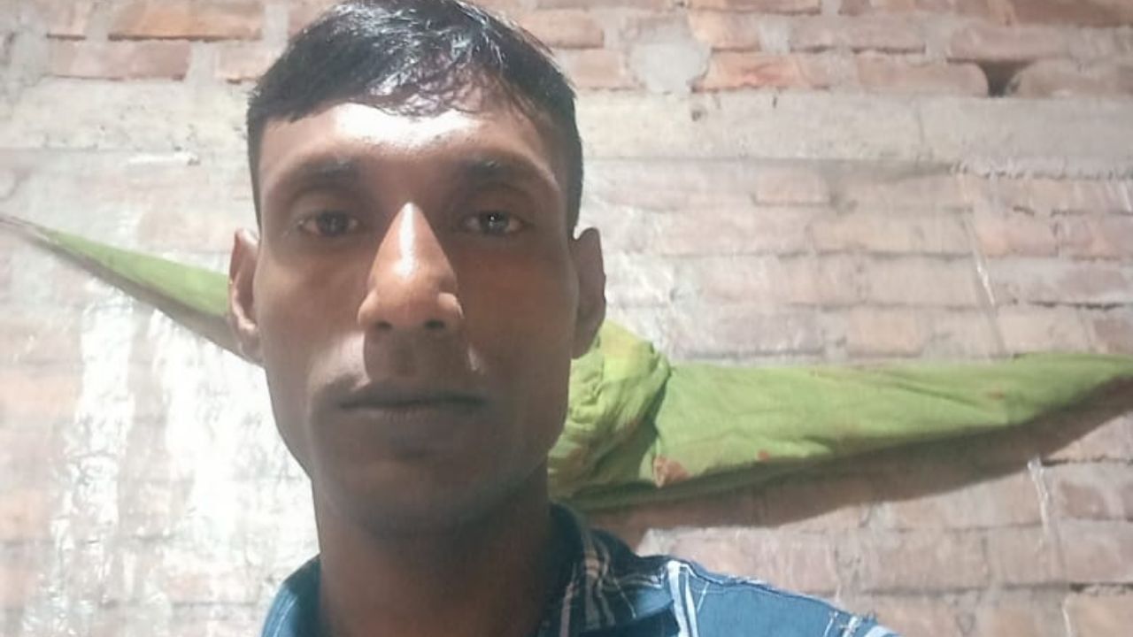 Basirhat: ফেনসিডিল পাচার করতে গিয়েছিলেন, নদী থেকে উদ্ধার হল যুবকের দেহ Basirhat: ফেনসিডিল পাচার করতে গিয়েছিলেন, নদী থেকে উদ্ধার হল যুবকের দেহ