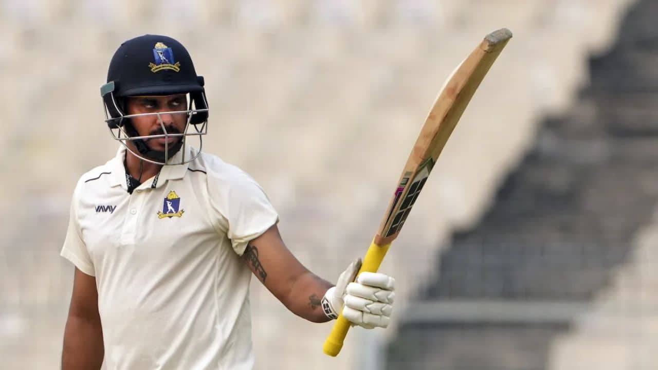Manoj Tiwary: বর্ষাপাড়ায় বাংলার নেতা মনোজ তিওয়ারির ব্যাটে রানের বর্ষণ, হাঁকালেন সেঞ্চুরি