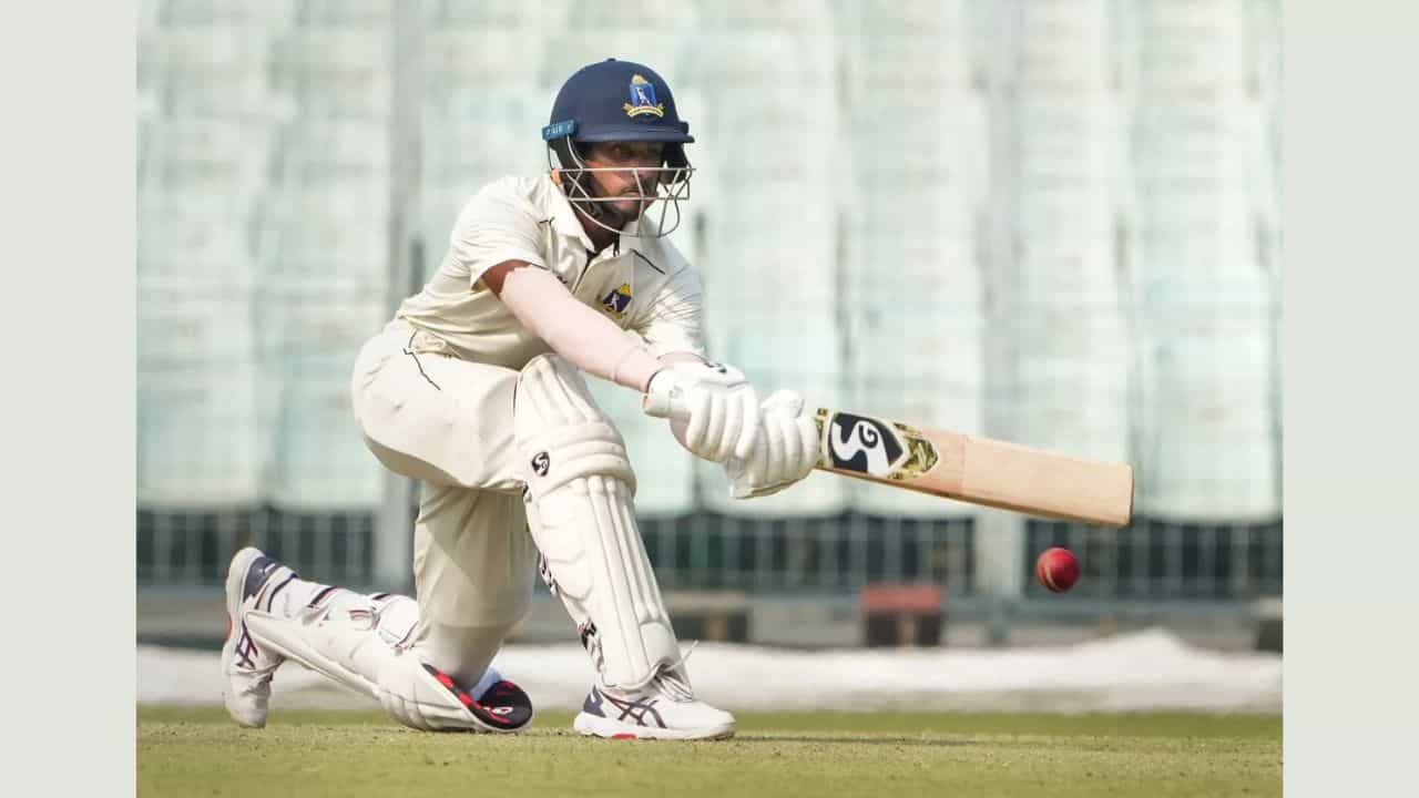 Ranji Trophy 2024: ধোনির পরামর্শে উত্থান, অভিষেকের প্রথম রঞ্জি সেঞ্চুরিতে মেঘ কাটল বাংলার! Ranji Trophy 2024: ধোনির পরামর্শে উত্থান, অভিষেকের প্রথম রঞ্জি সেঞ্চুরিতে মেঘ কাটল বাংলার!