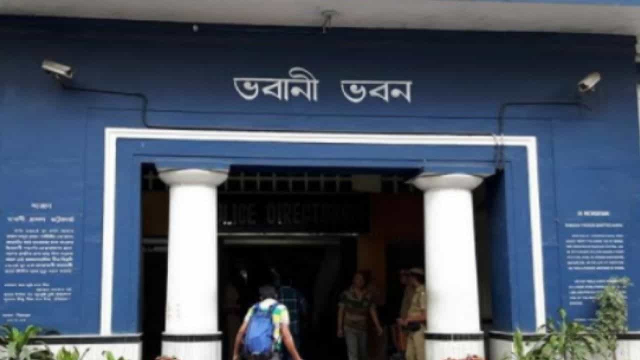 WB Police: শুভেন্দুর জেলায় পুলিশের বড় রদবদল, কোন পদে কে বদলি হলেন? WB Police: শুভেন্দুর জেলায় পুলিশের বড় রদবদল, কোন পদে কে বদলি হলেন?