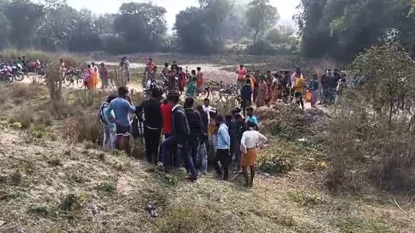 Birbhum: নাতনিকে নিয়ে রেললাইনের ধারে গিয়েছিলেন ঠাকুমা, ছিন্নভিন্ন হল ৭ বছরের অনিন্দিতা