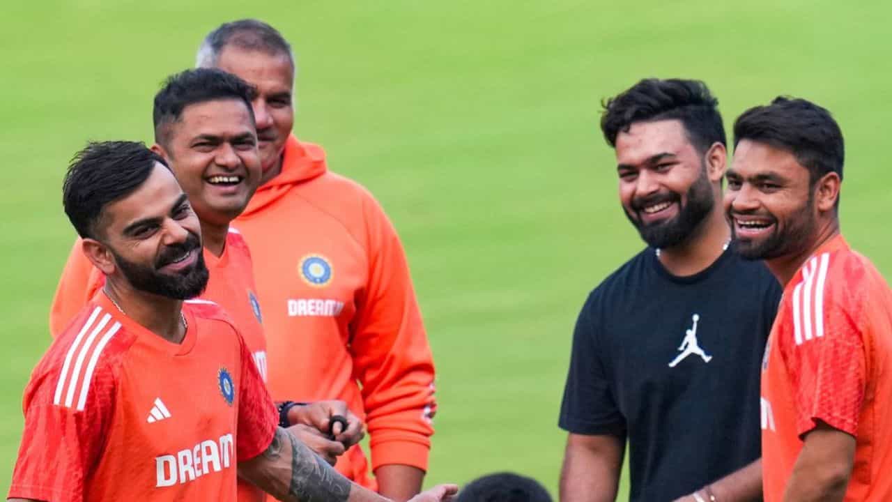 Virat Kohli: ইংল্যান্ড টেস্টে বিরাট কোহলির পরিবর্ত কে হতে পারেন? Virat Kohli: ইংল্যান্ড টেস্টে বিরাট কোহলির পরিবর্ত কে হতে পারেন?